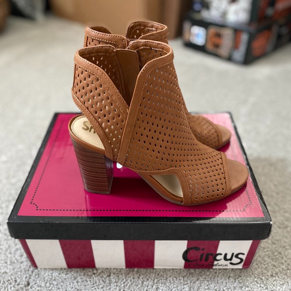 Sam Edelman Peep toe Ankle Boots, size 7